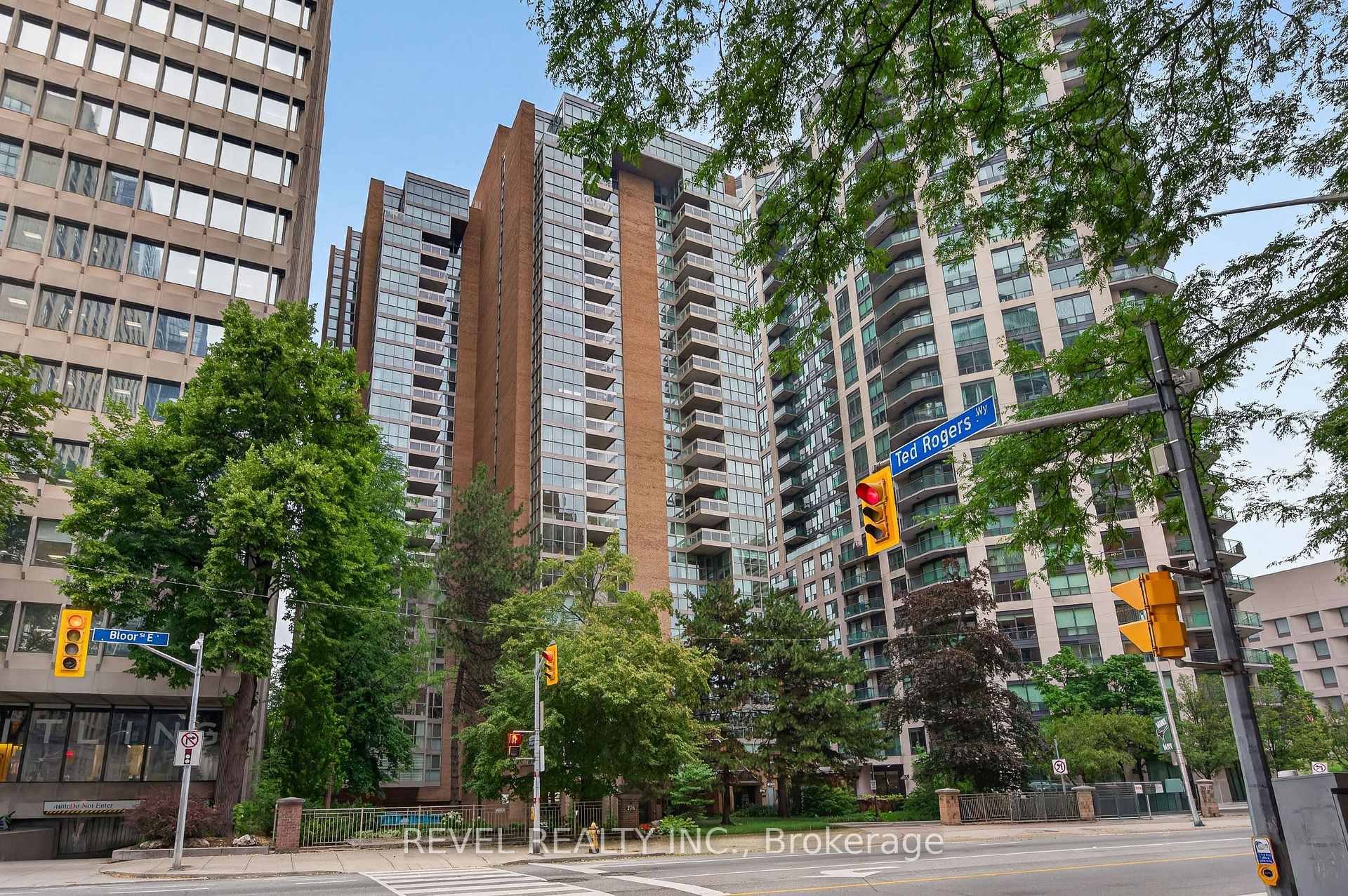 278 Bloor Street E