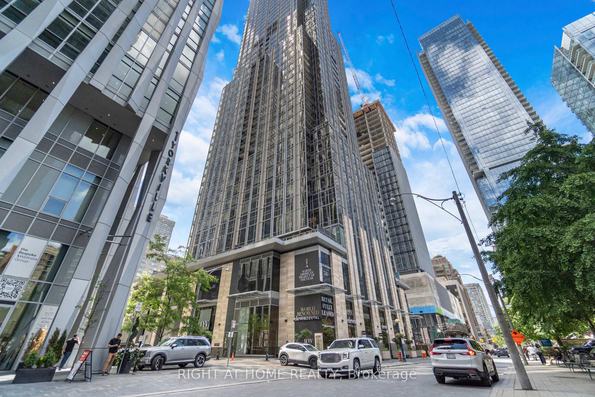 11 Yorkville Avenue
