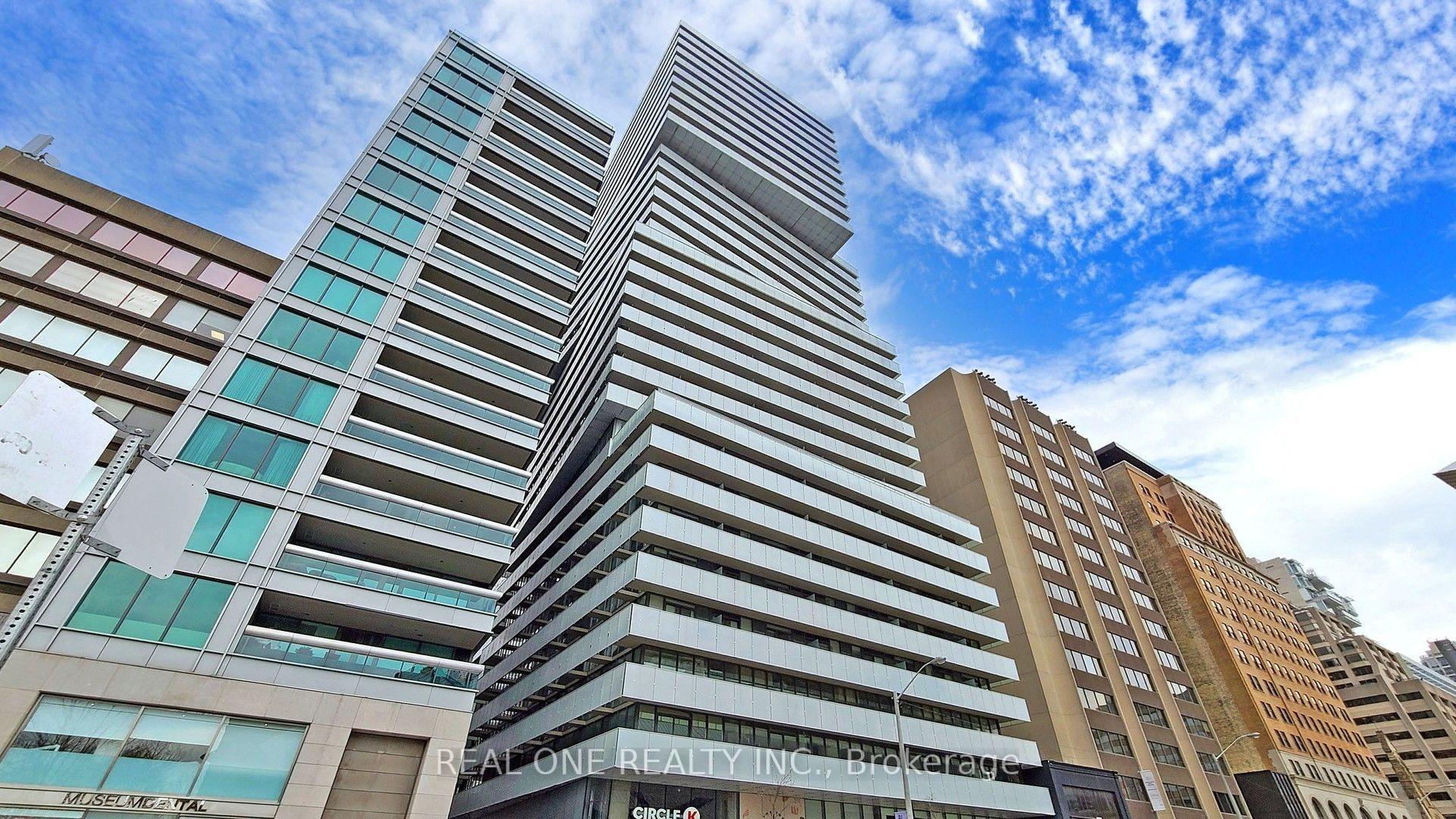 200 Bloor Street W