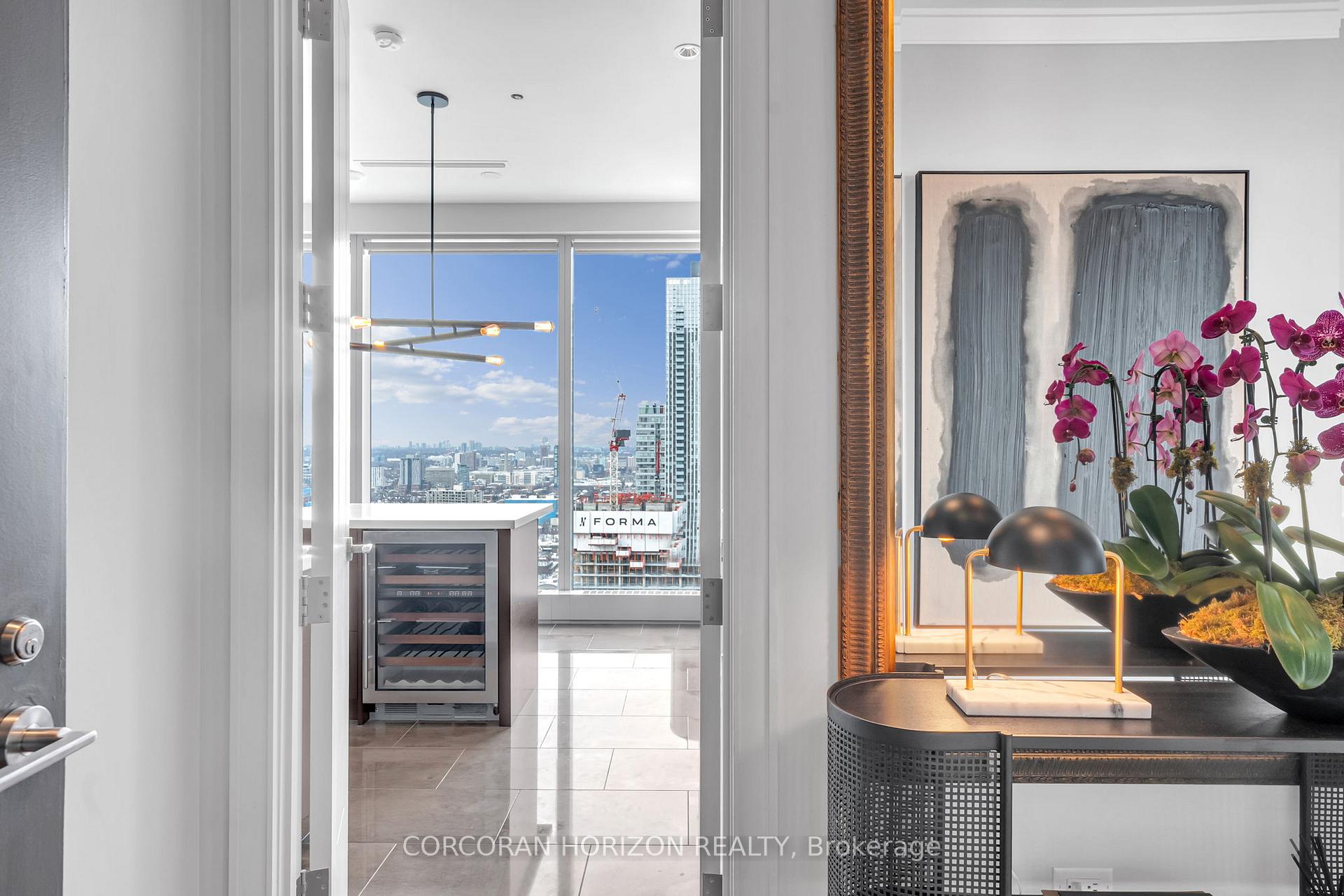 183 Wellington Street W