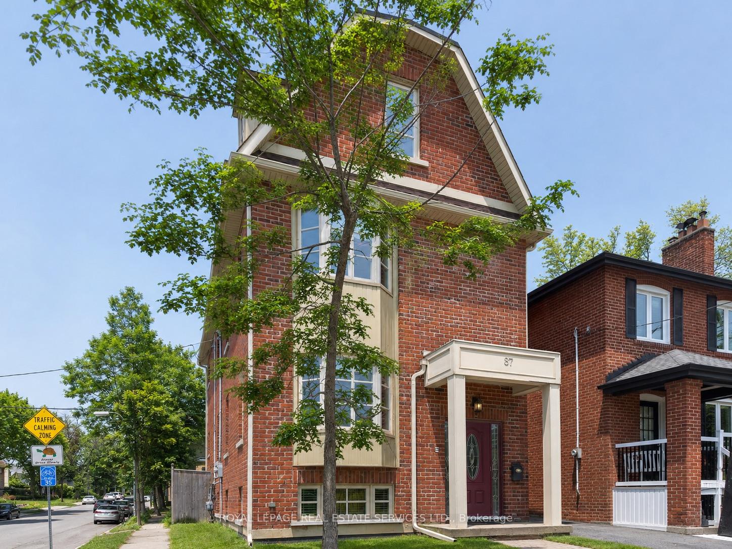 87 Lawrence Avenue W