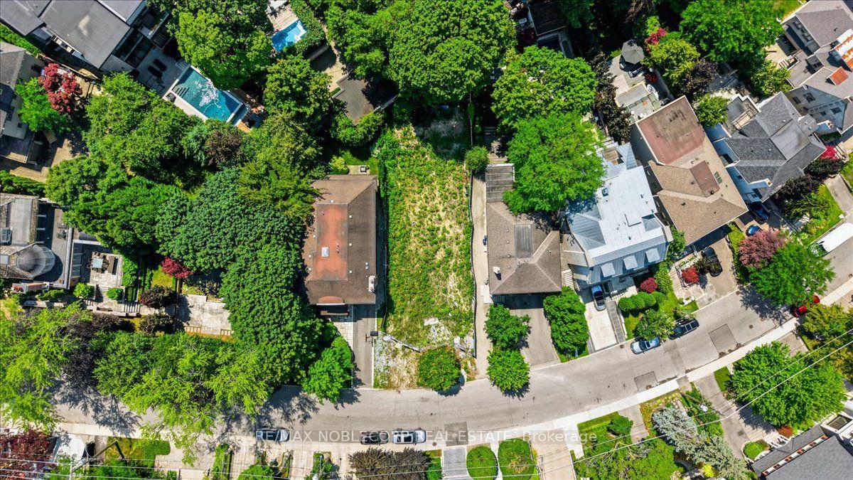 180 Dunvegan Road