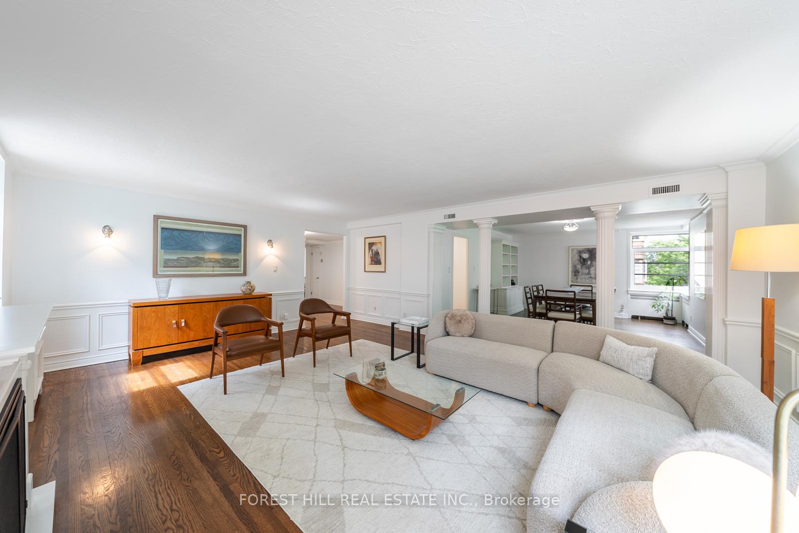 717 Eglinton Avenue W