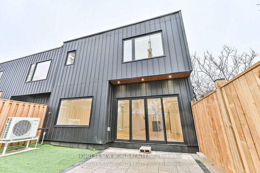 995 Dufferin Street