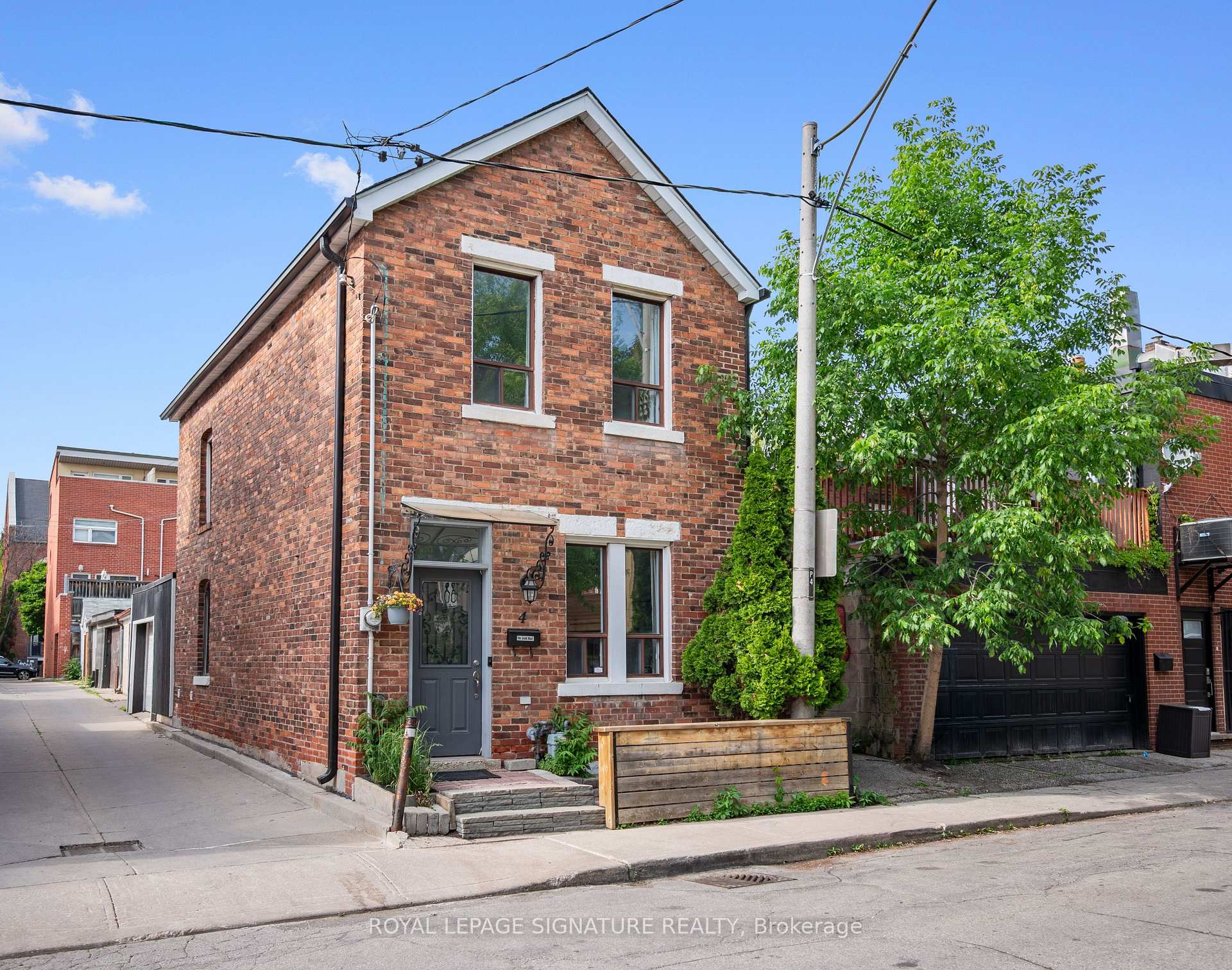 4 Whitaker Avenue