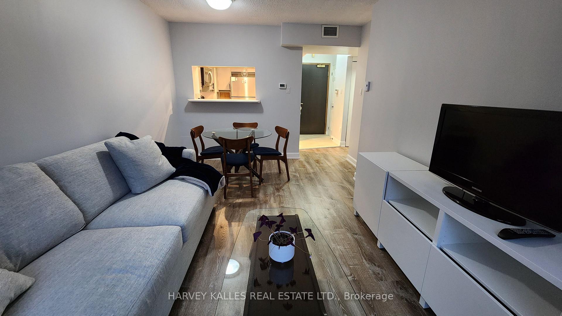 7 Broadway Avenue