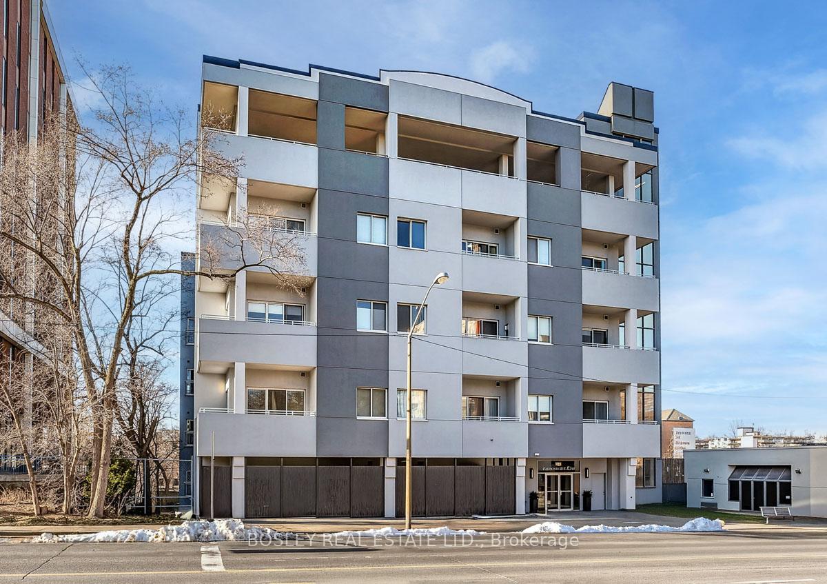 600 Eglinton Avenue E