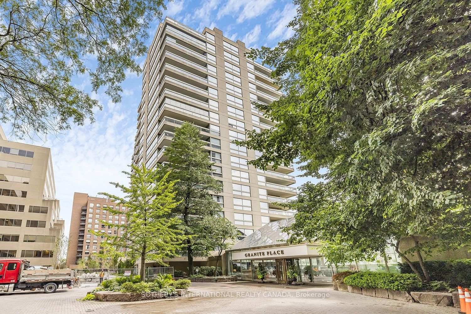 61 St Clair Avenue W