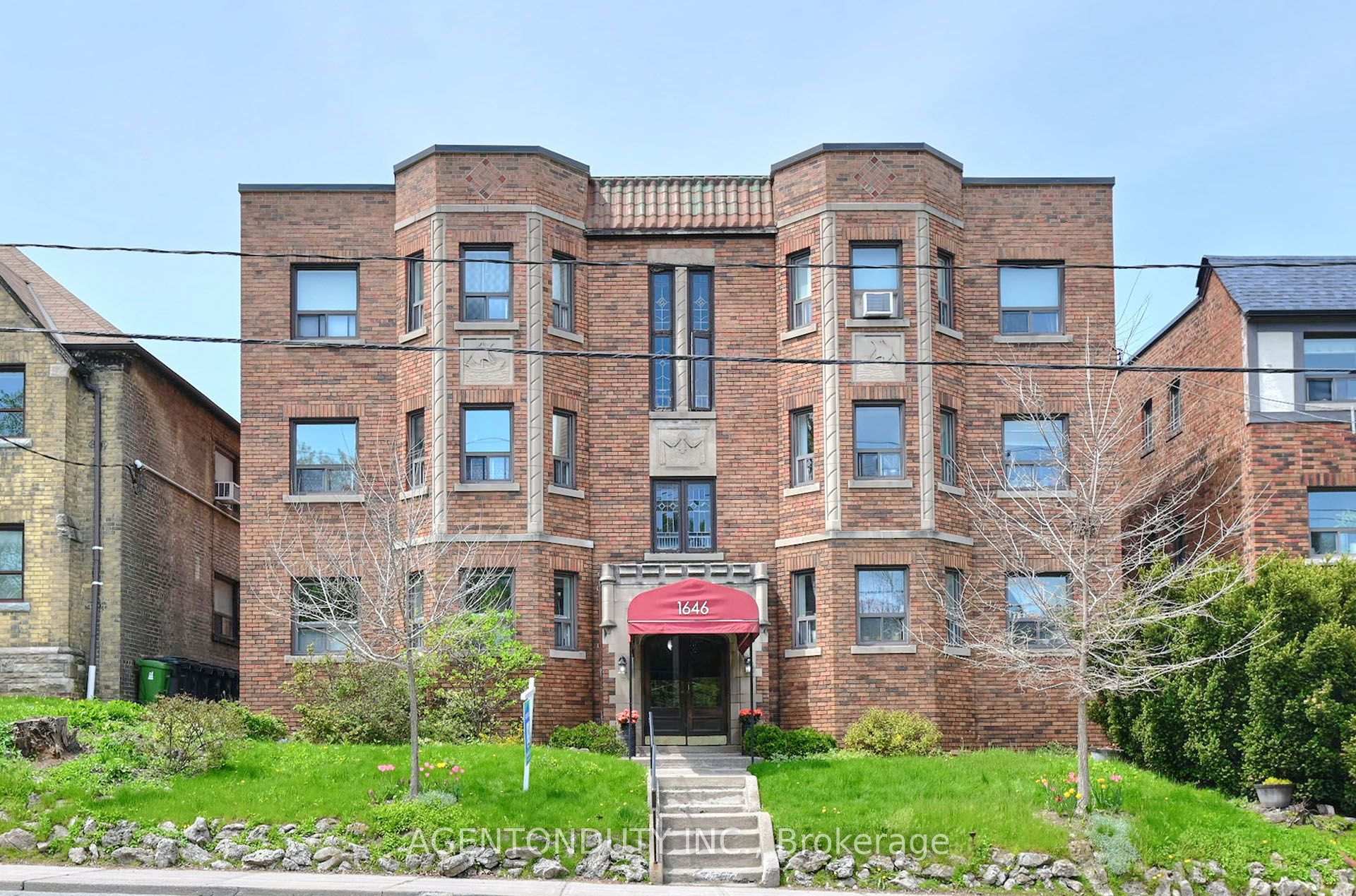 1646 Bathurst Street