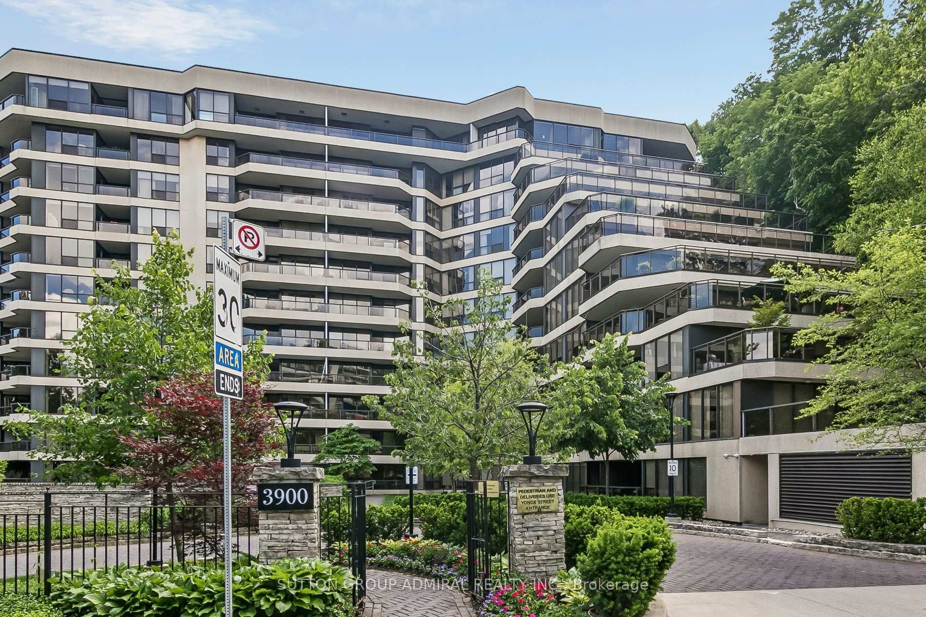 3900 Yonge Street