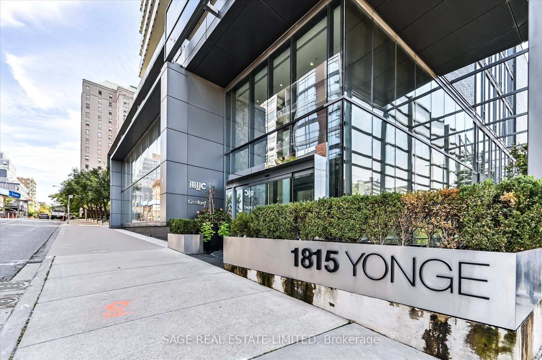 1815 Yonge Street