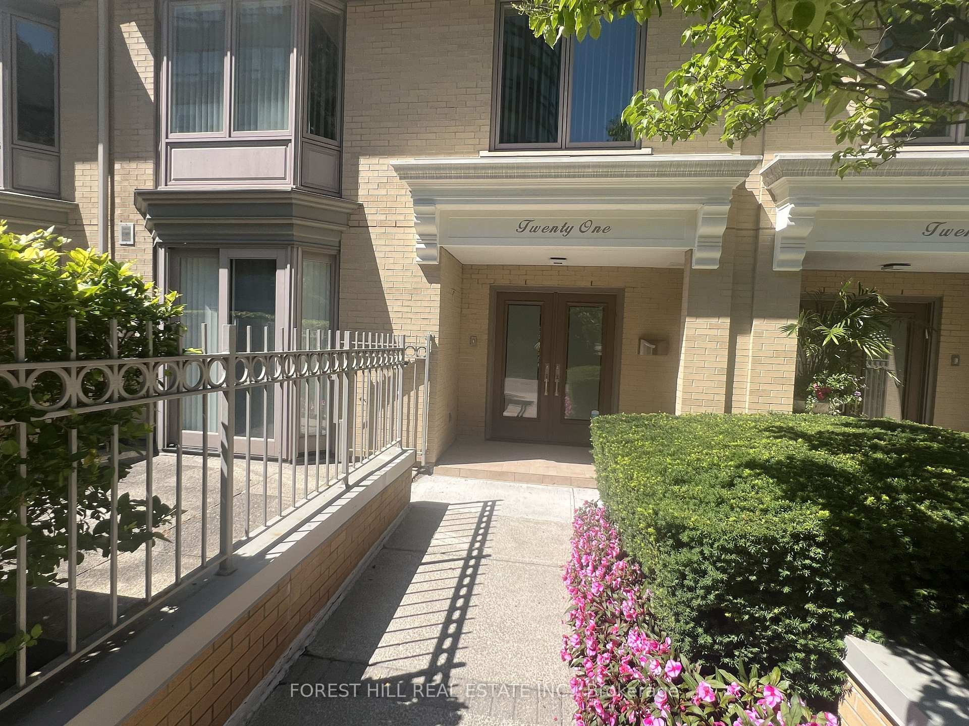 21 LOWER VILLAGE GATE N/A
