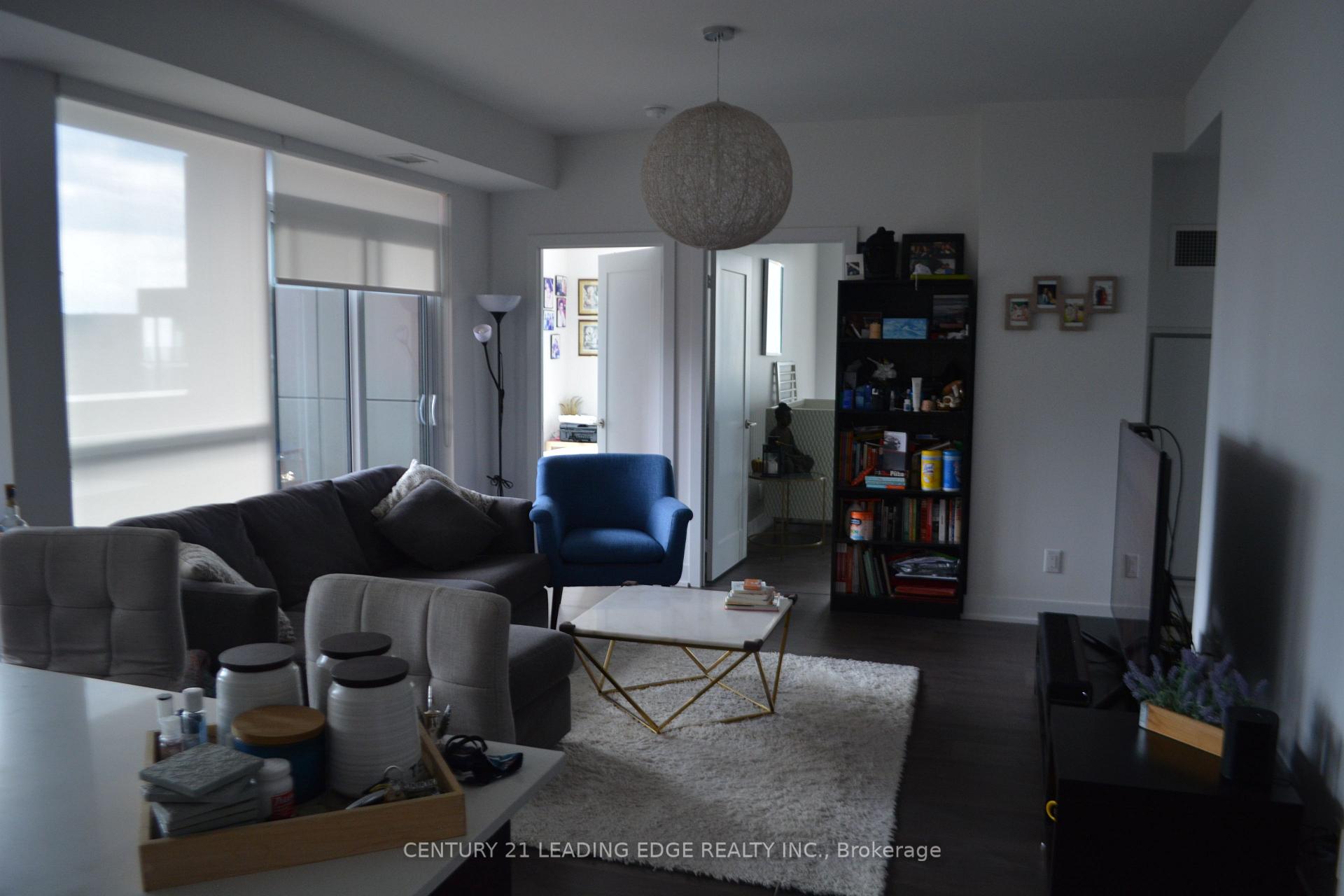 318 Richmond Street W