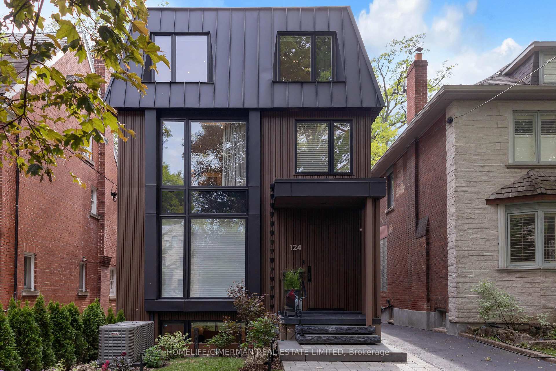124 Lyndhurst Avenue