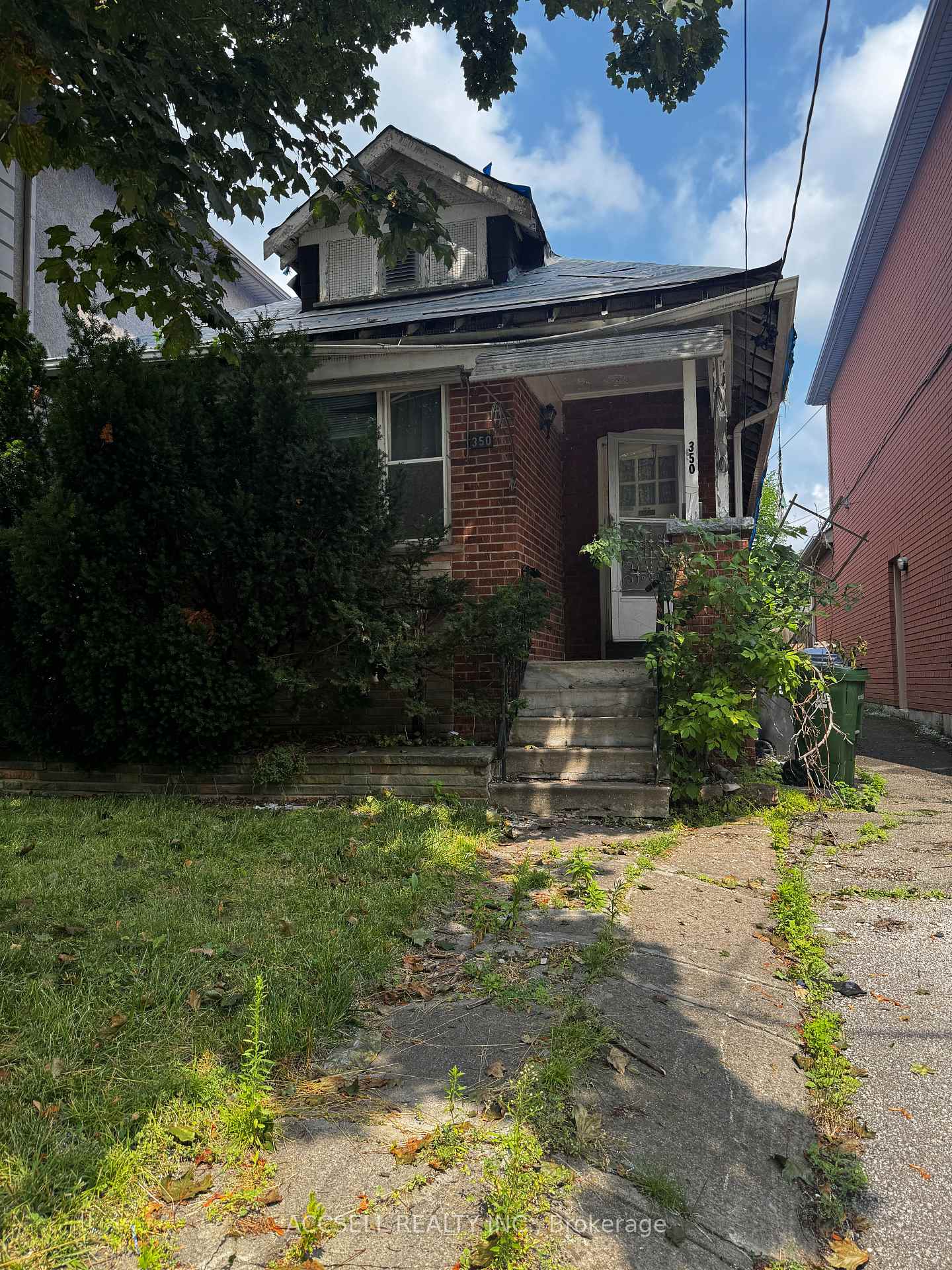 350 Belsize Drive