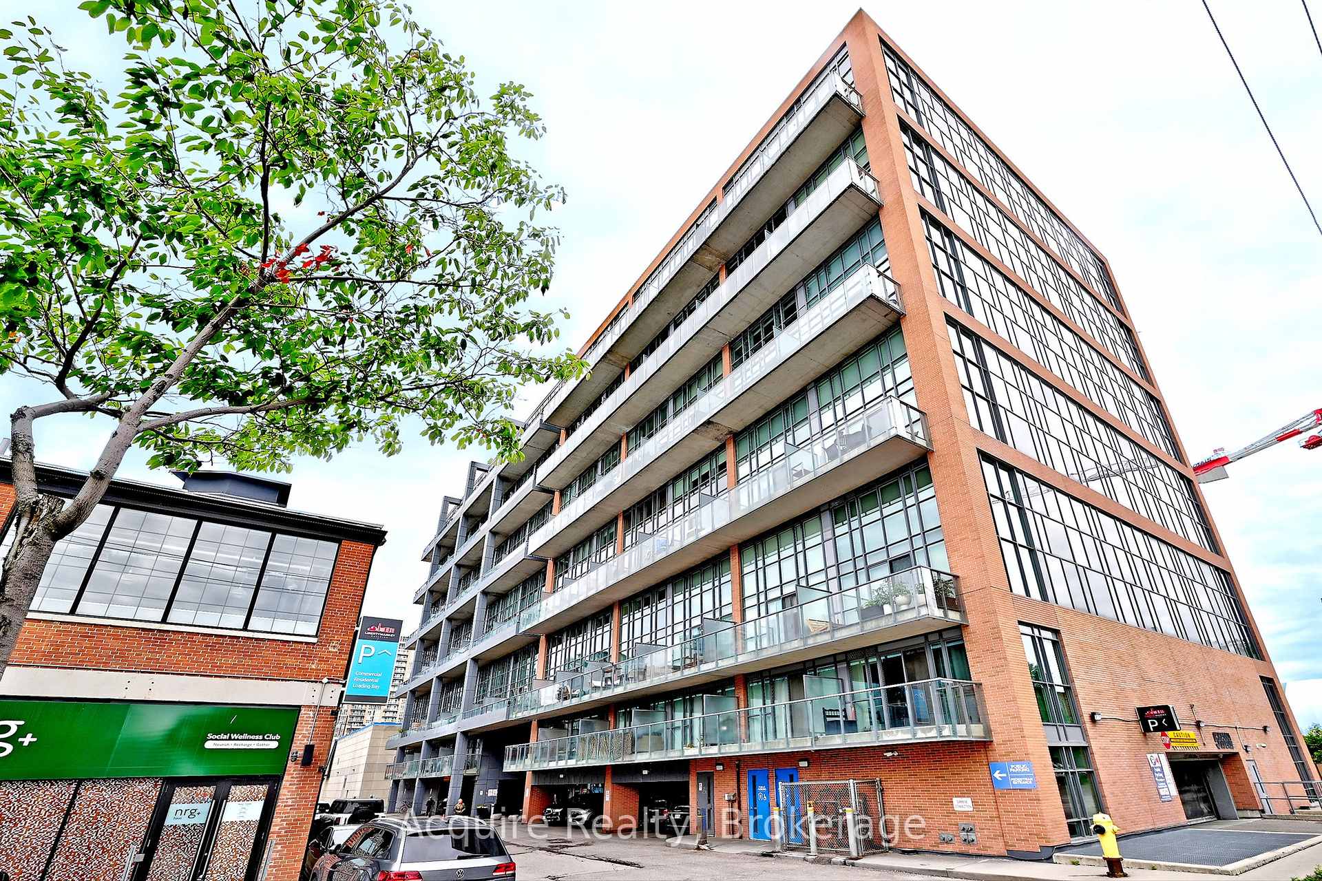 5 Hanna Avenue