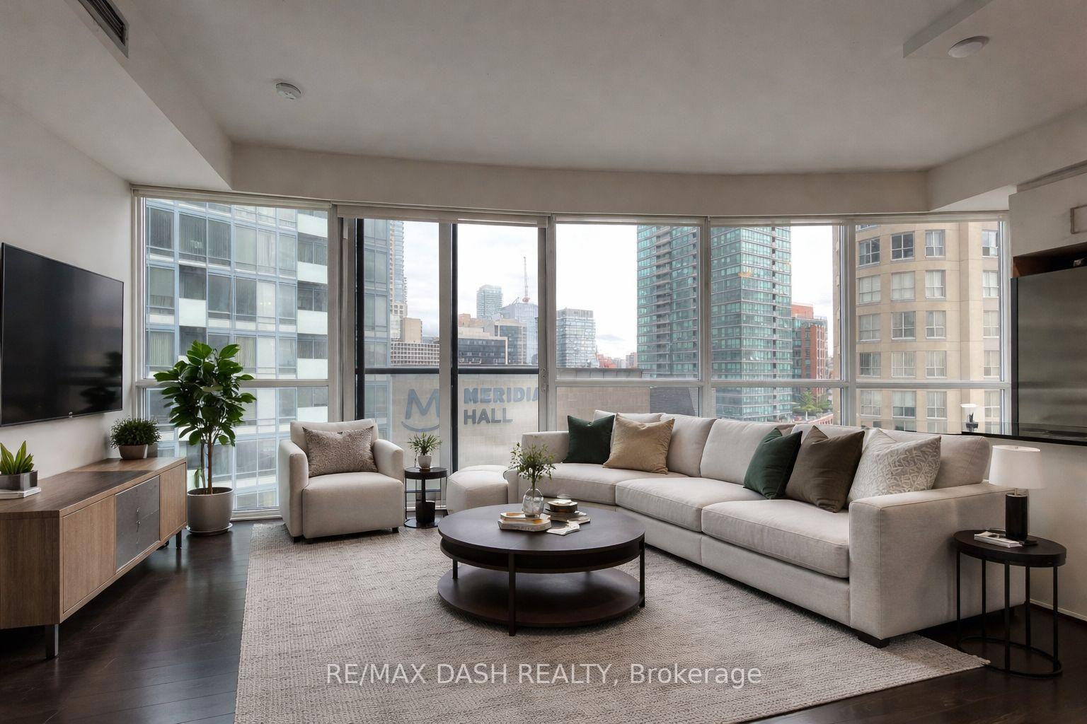 1 The Esplanade Drive