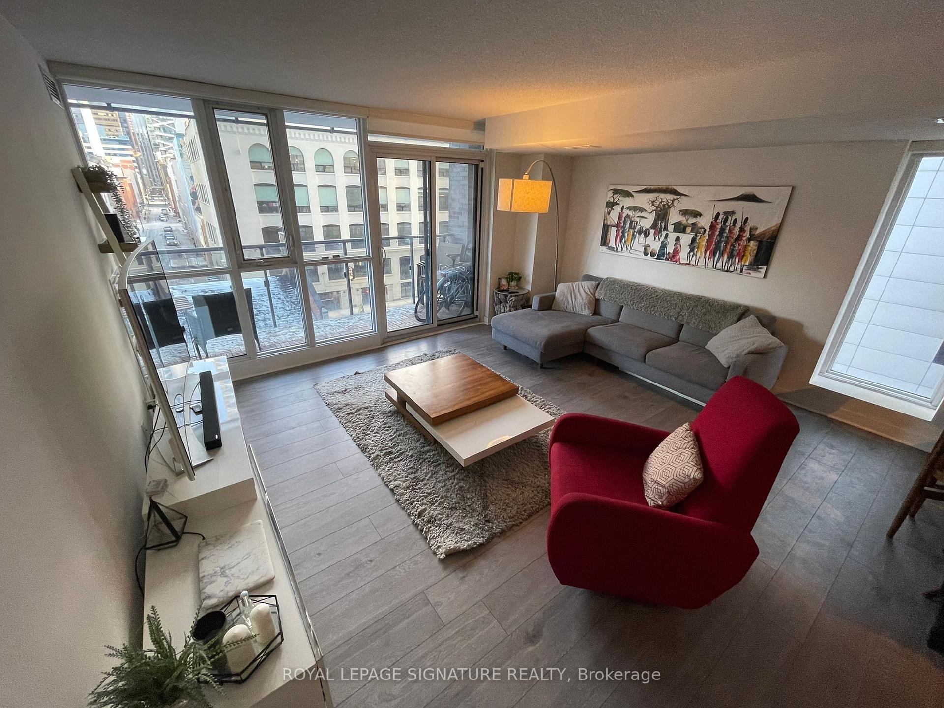 295 Adelaide Street W