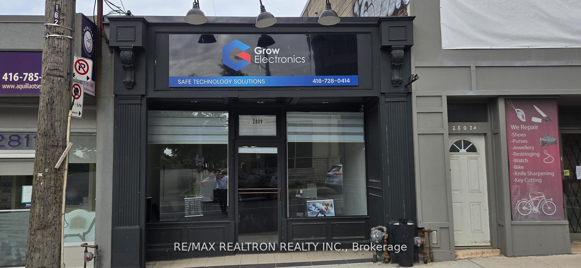2809 Bathurst Street N