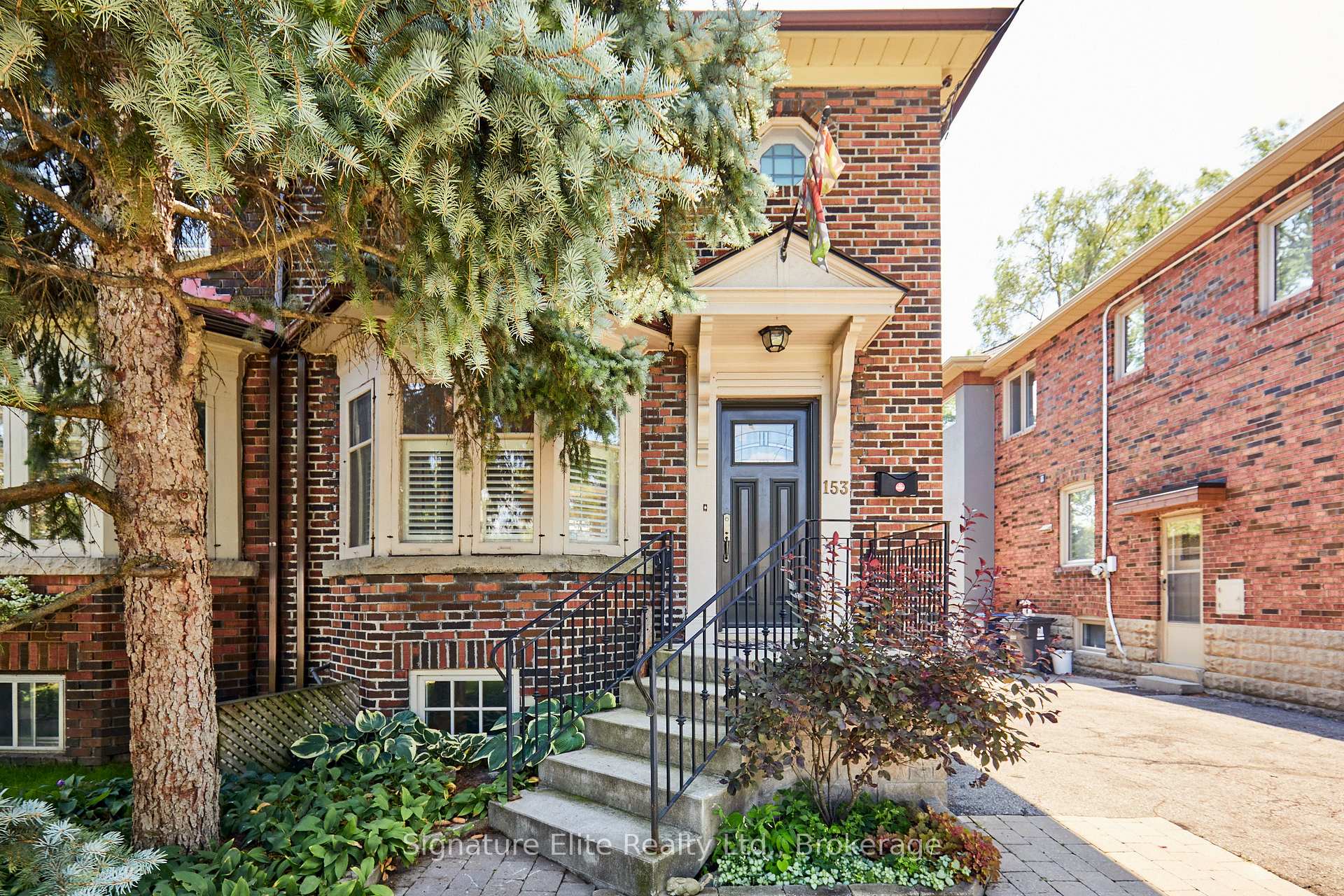 153 Parkhurst Boulevard