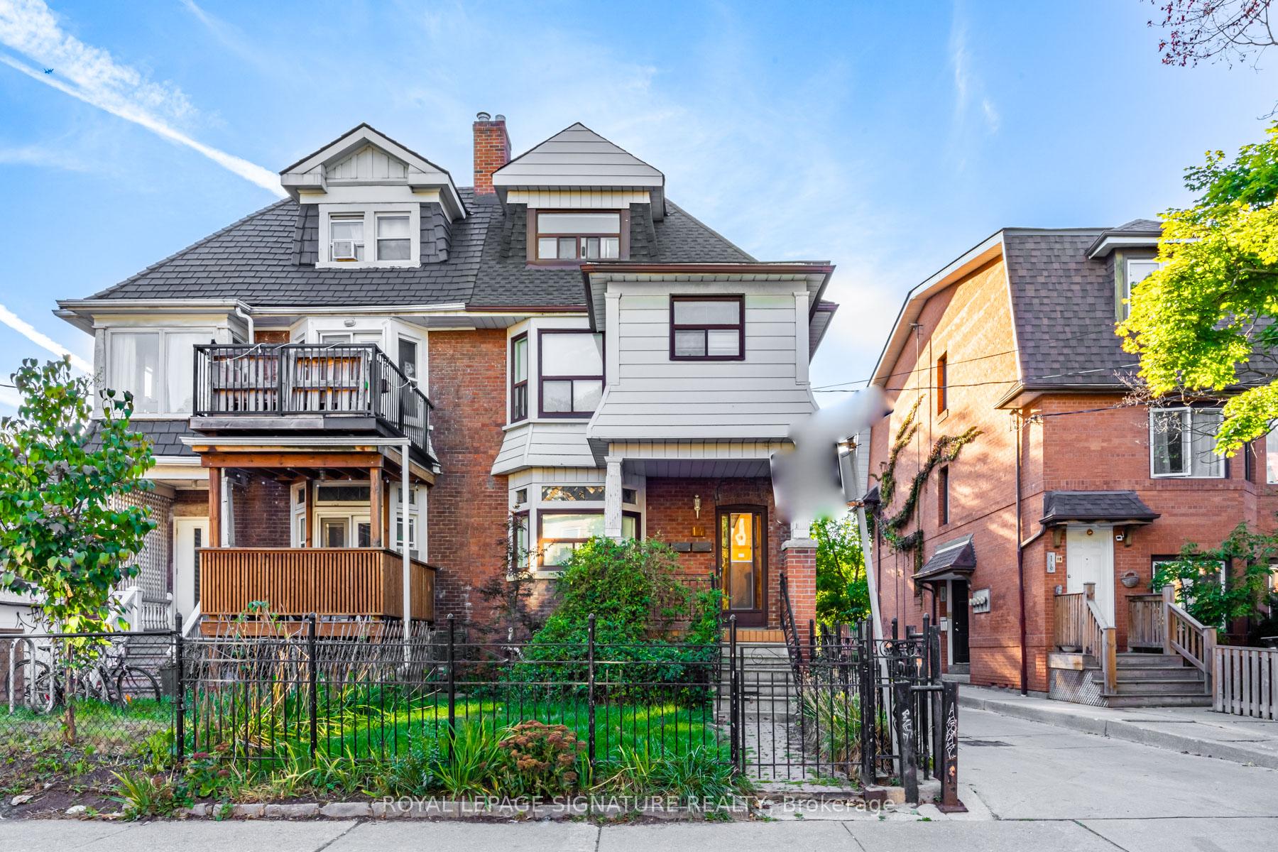 14 Howland Avenue