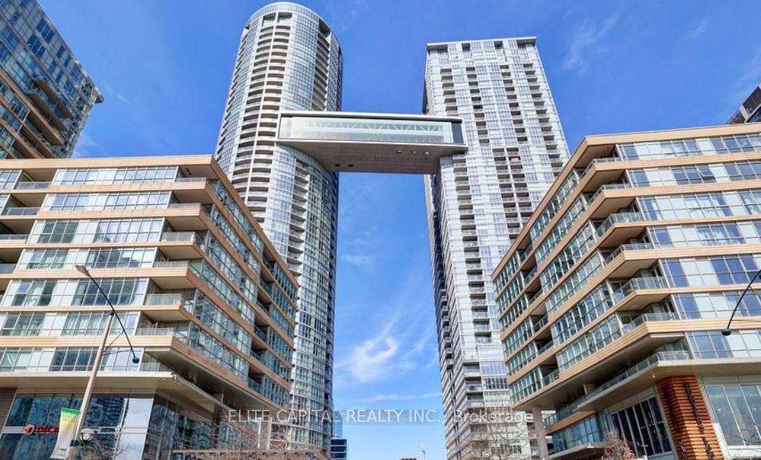 21 Iceboat Terrace