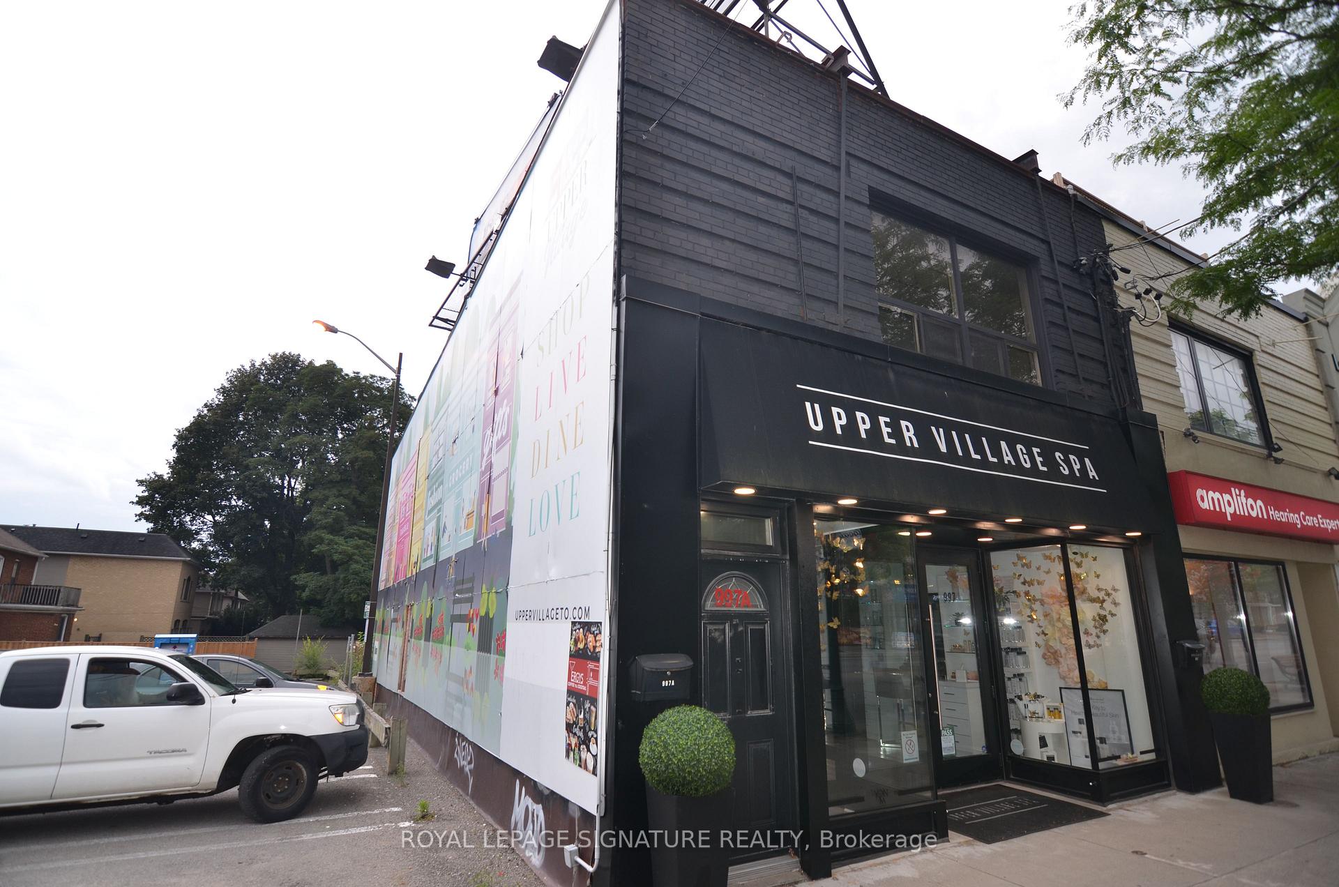 997 Eglinton Avenue W