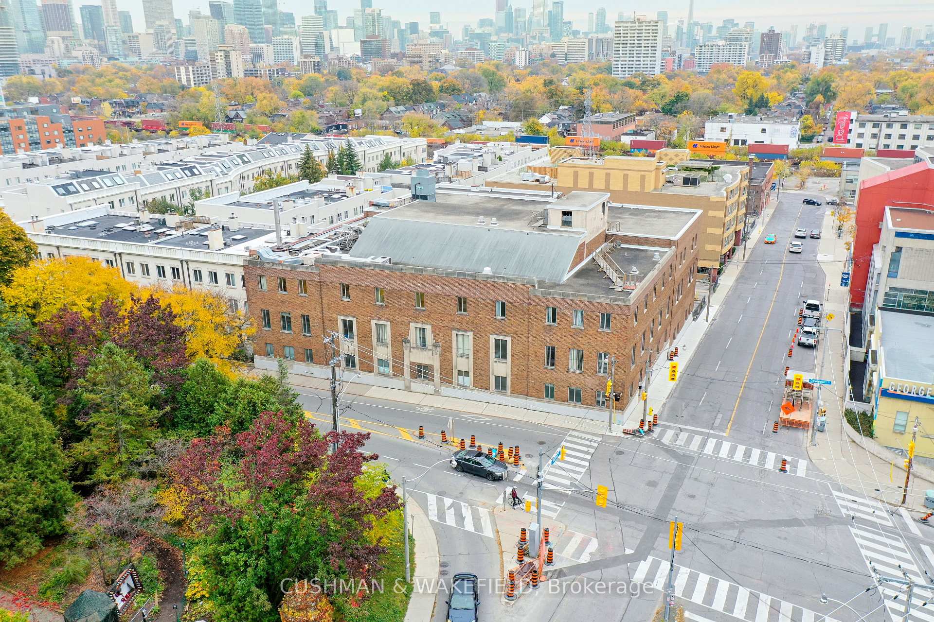 555 Davenport Road