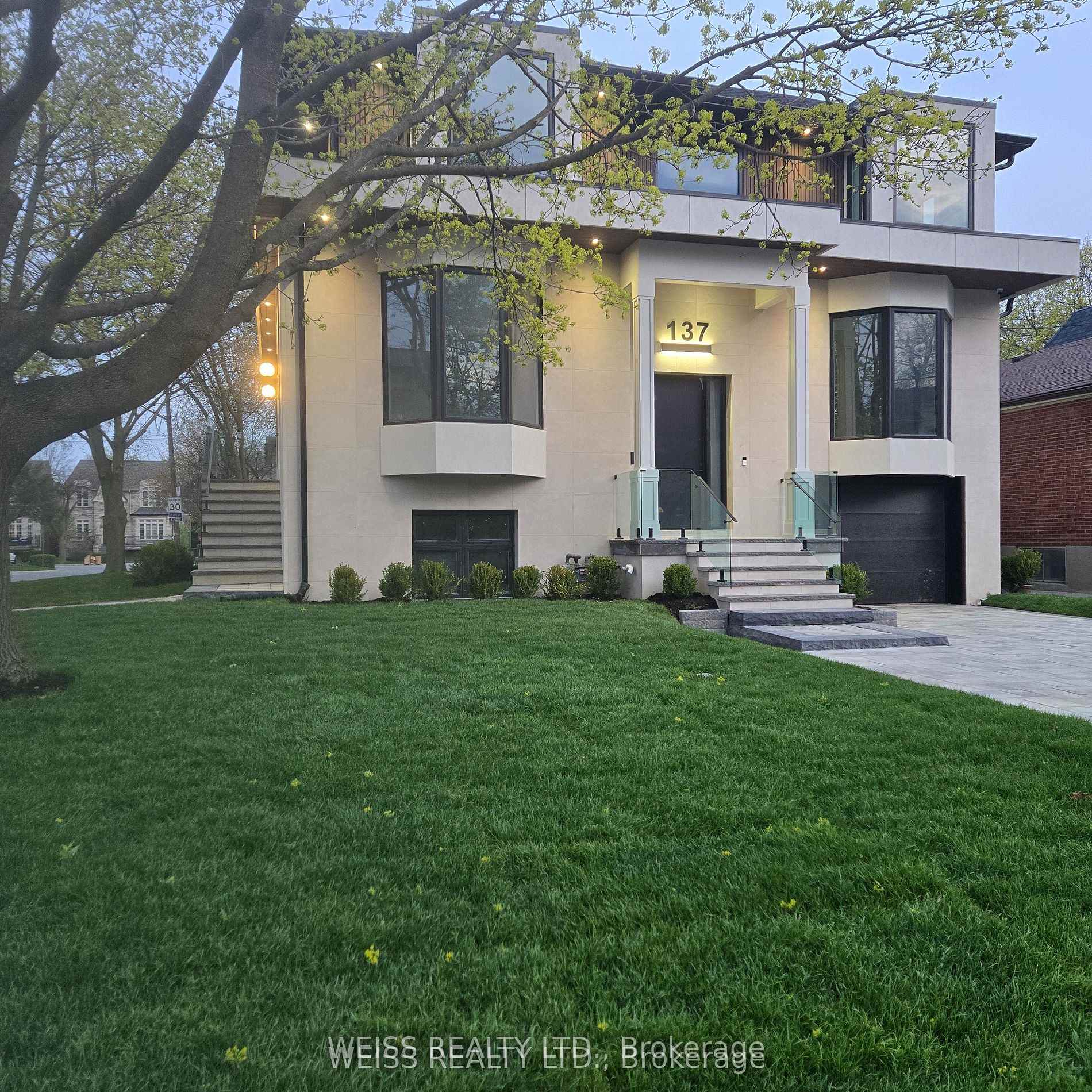 137 Bannockburn Avenue