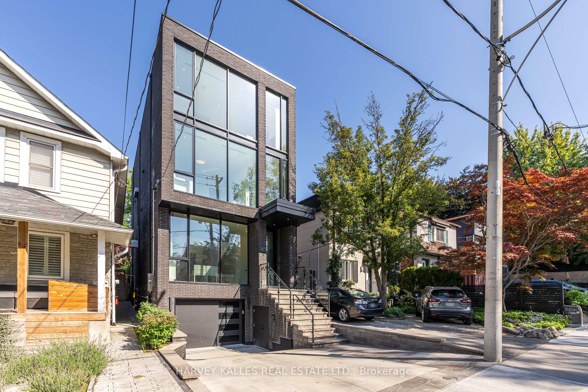 40 Thelma Avenue