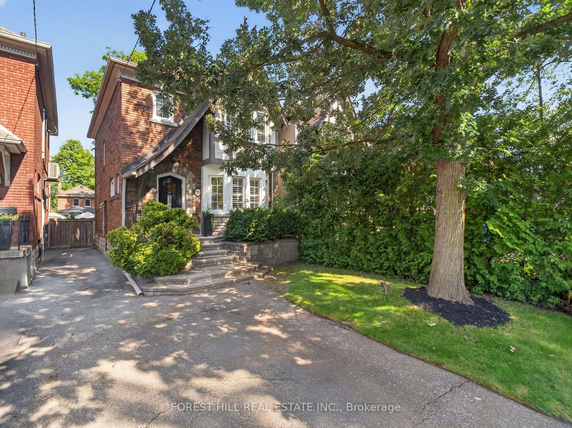 25 Castlewood Road