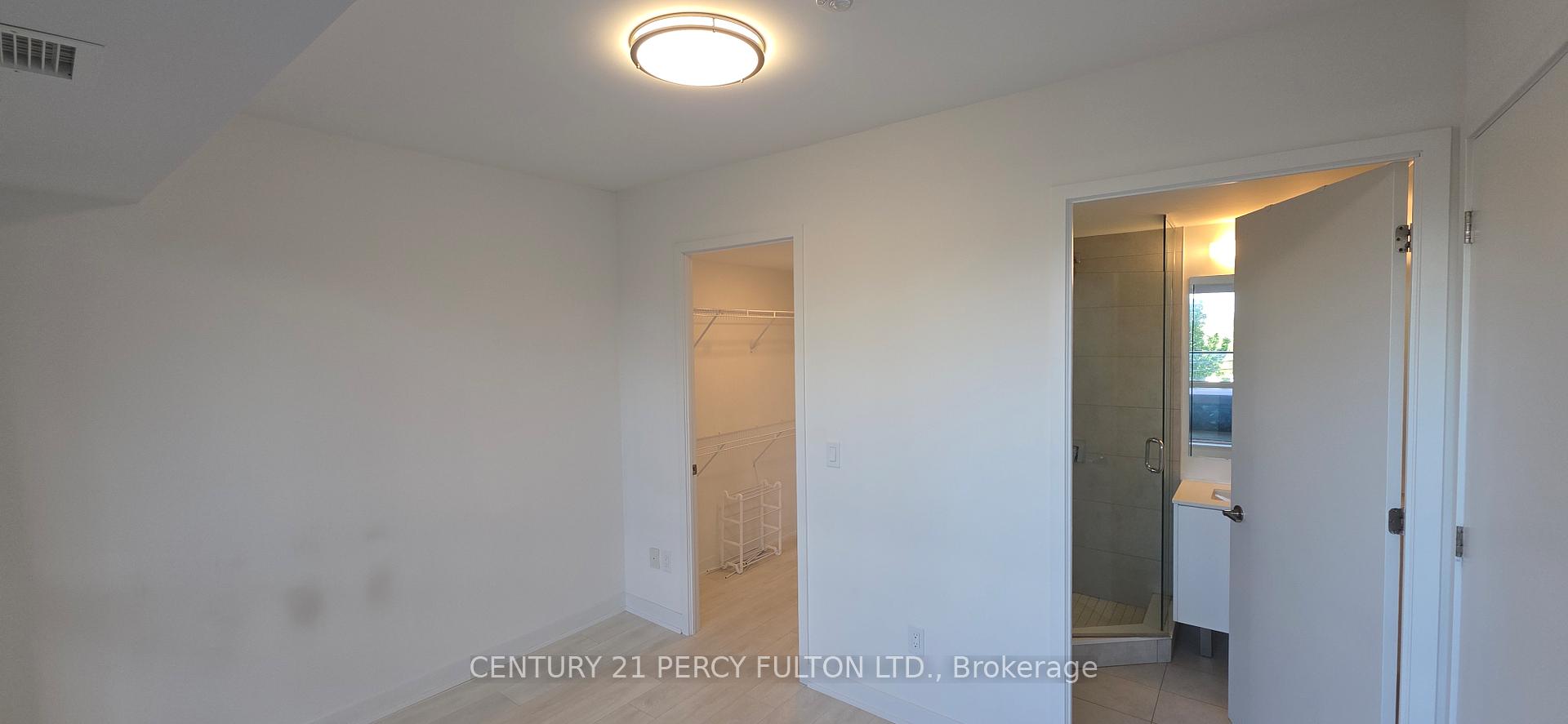 8 Tippett Road