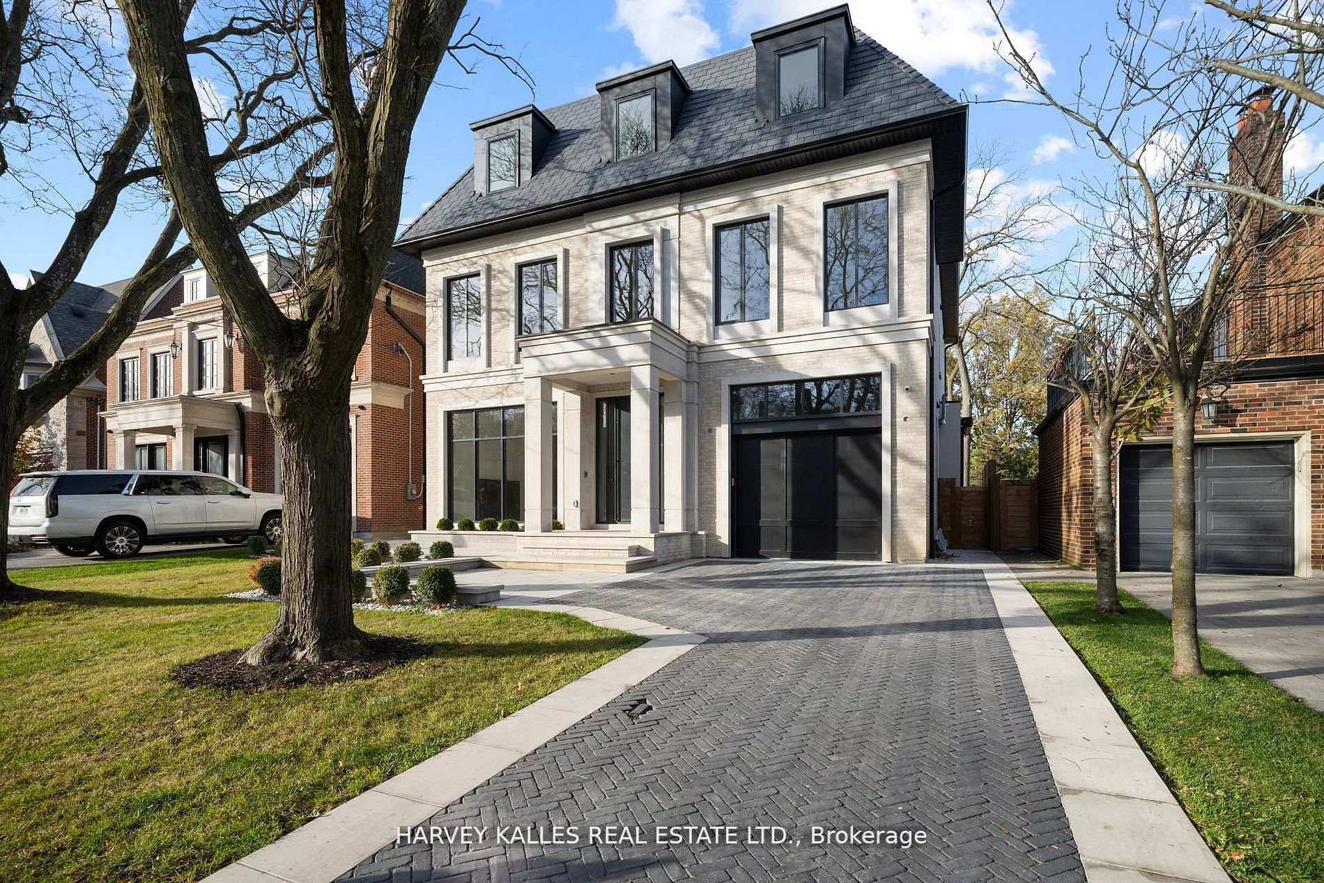 370 Glengrove Avenue W