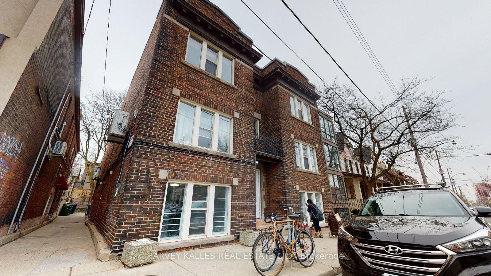 1065 Bathurst Street