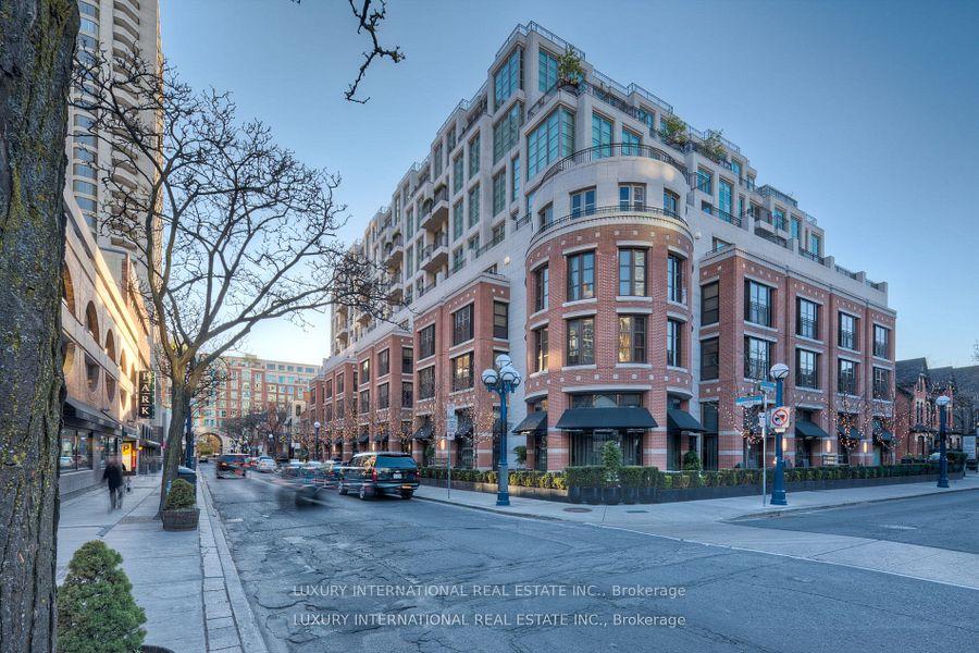 118 Yorkville Avenue