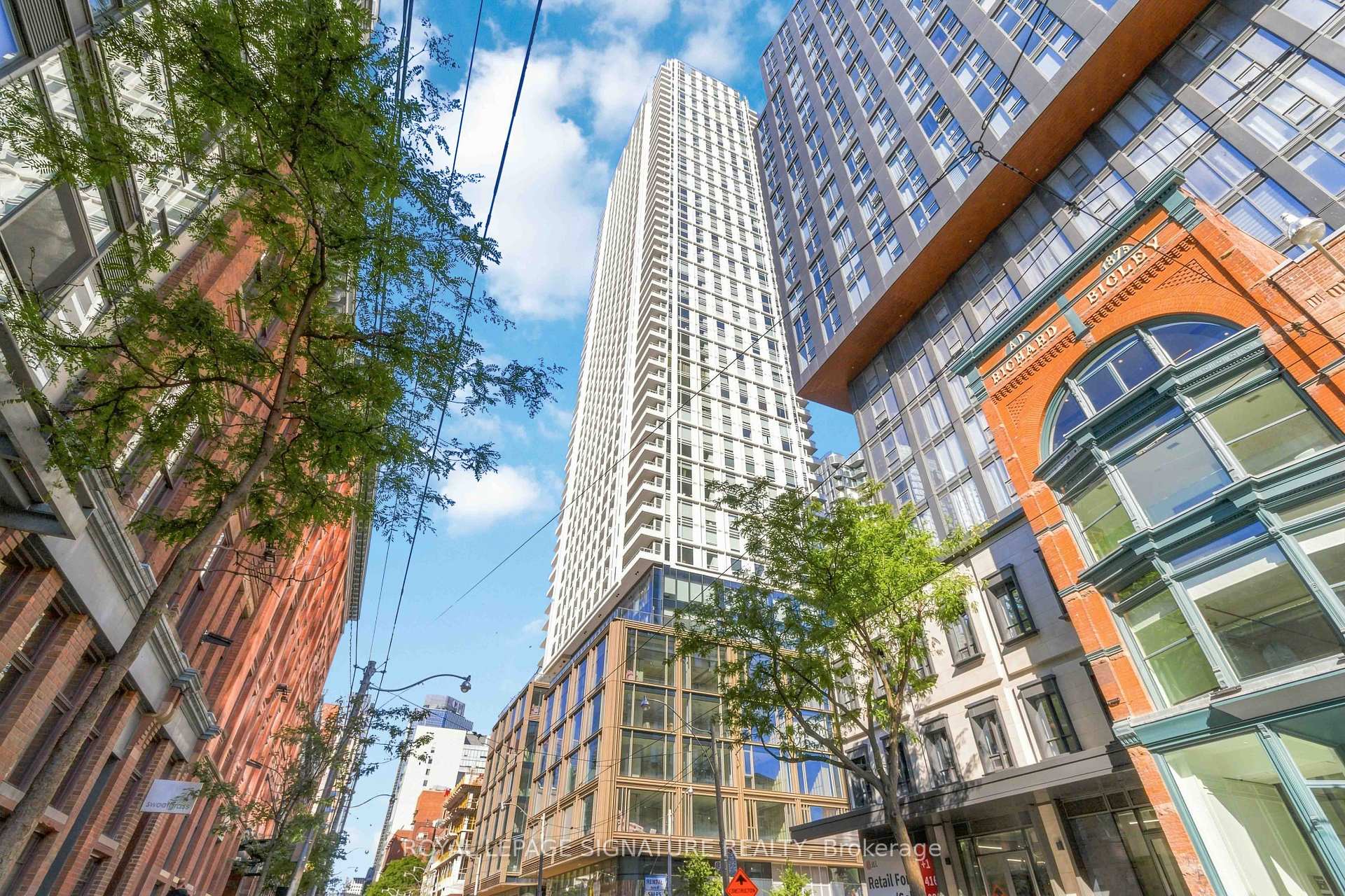 88 Queen Street E