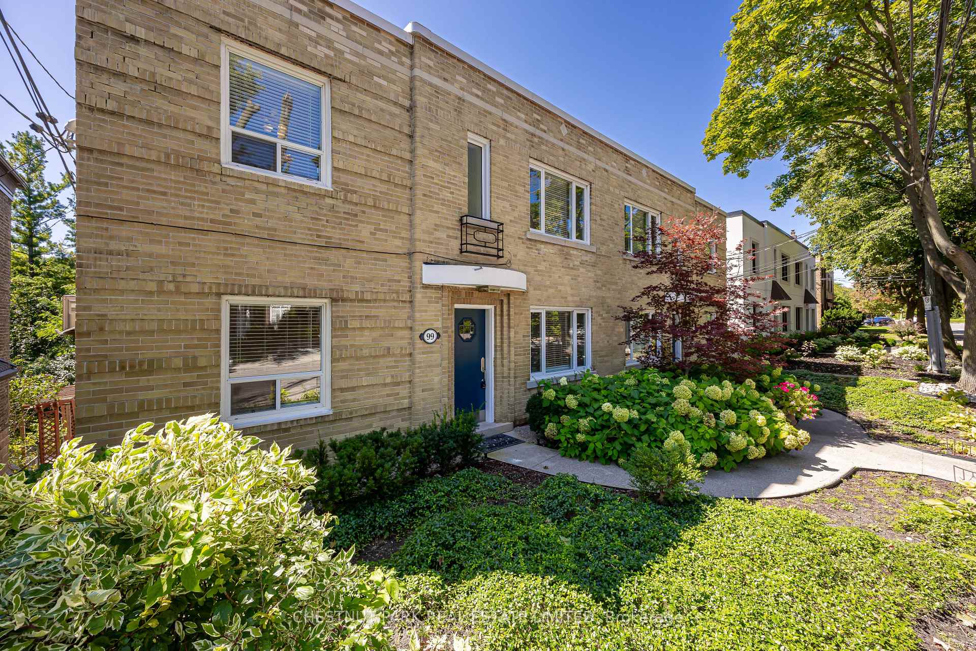 99 Chatsworth Drive