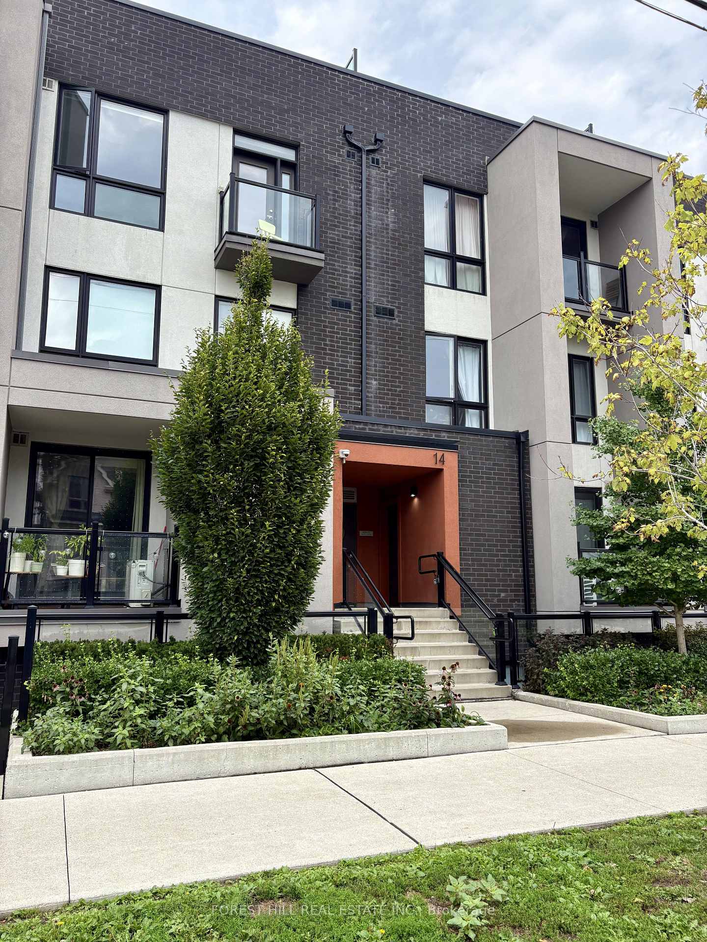 14 Marquette Avenue