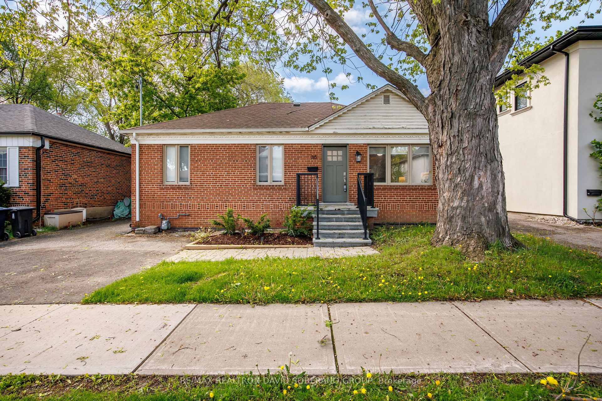 35 Almore Avenue
