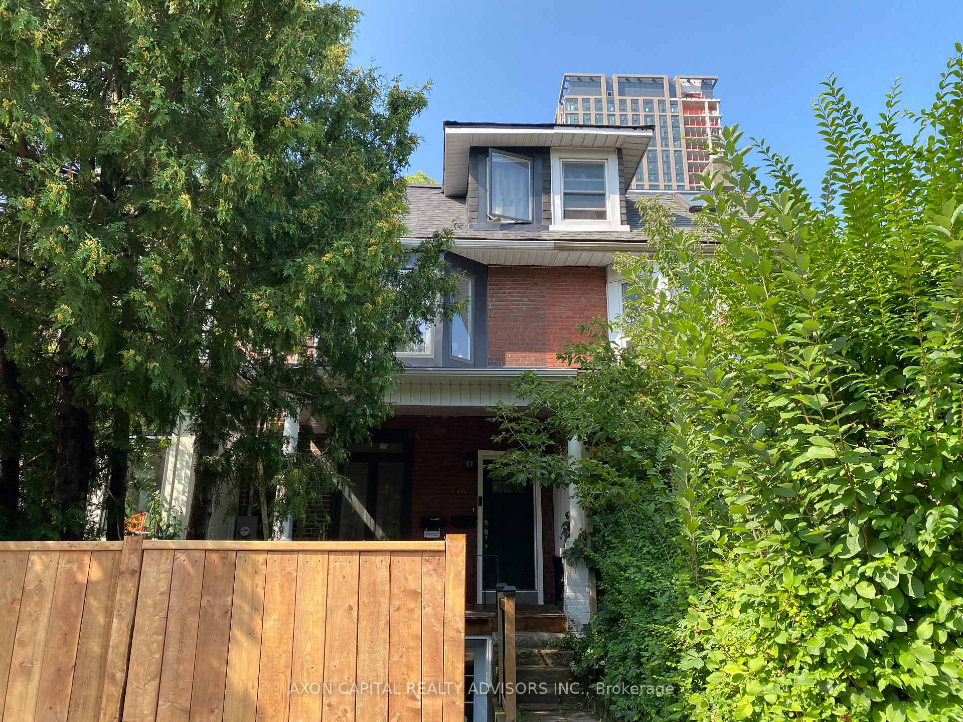 490 Gladstone Avenue
