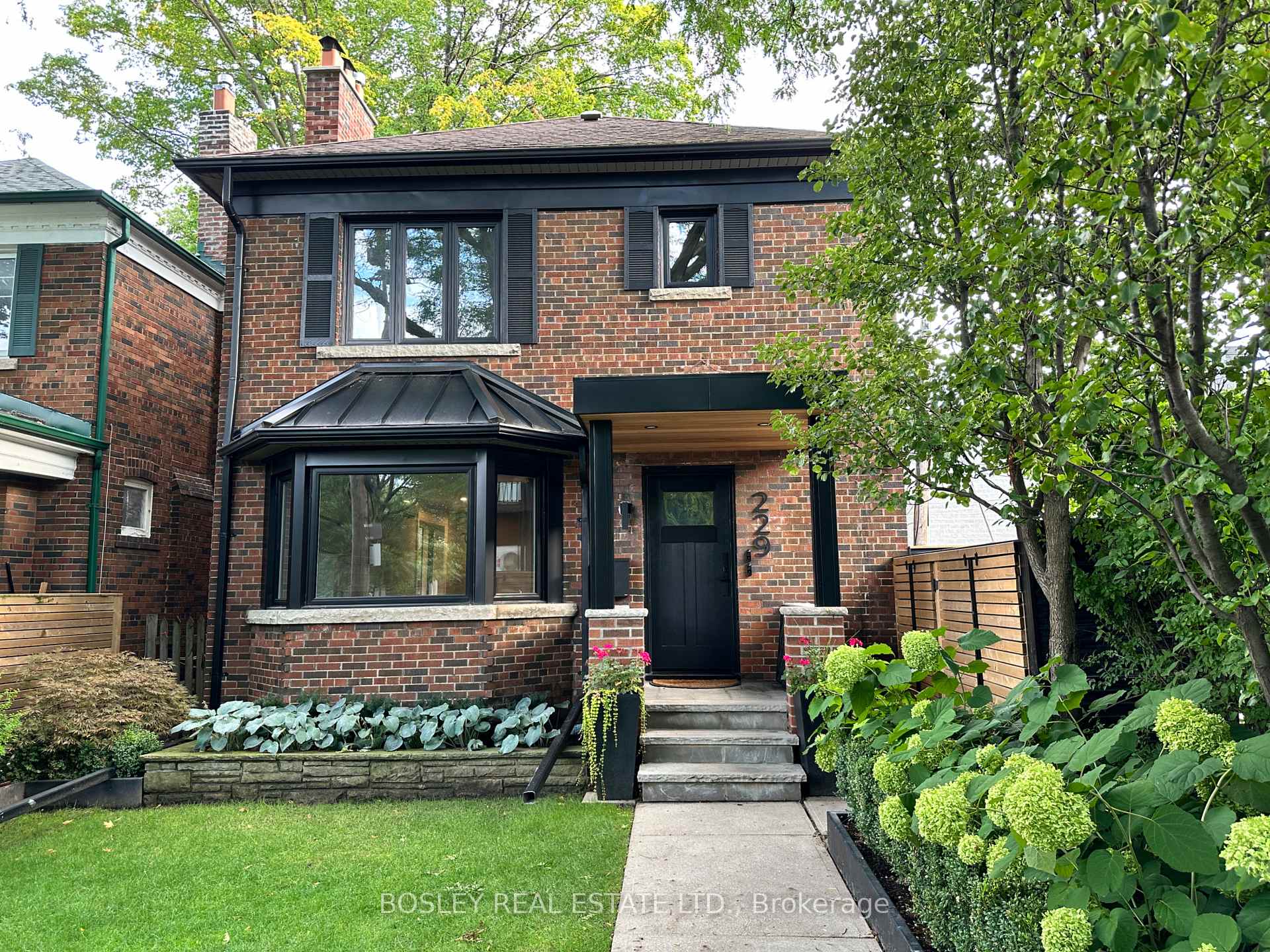 229 Manor Road E