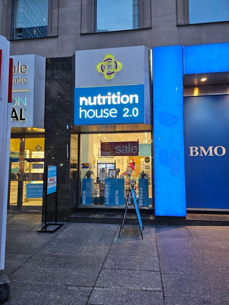 120 Bloor Street E