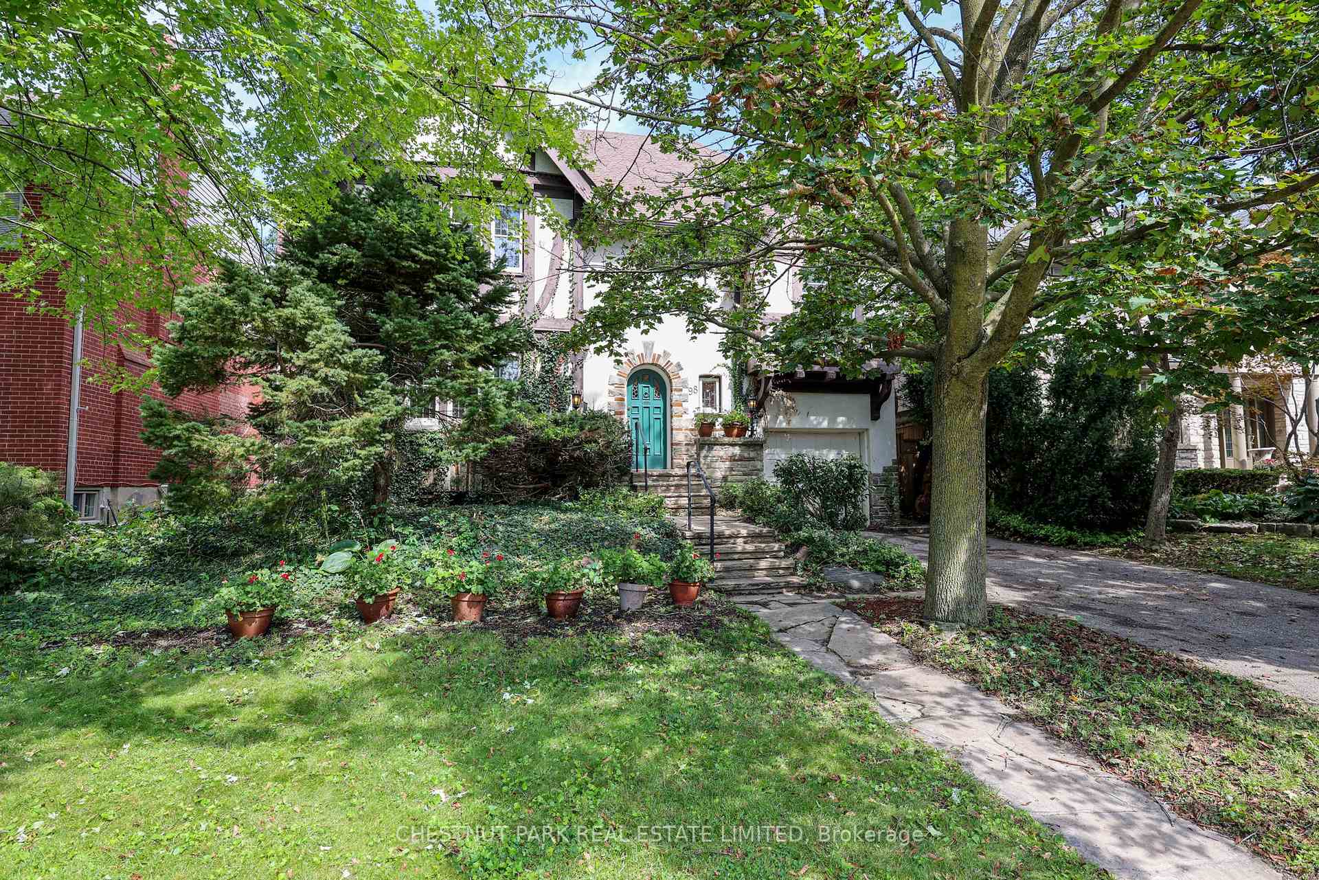 98 St. Leonards Avenue