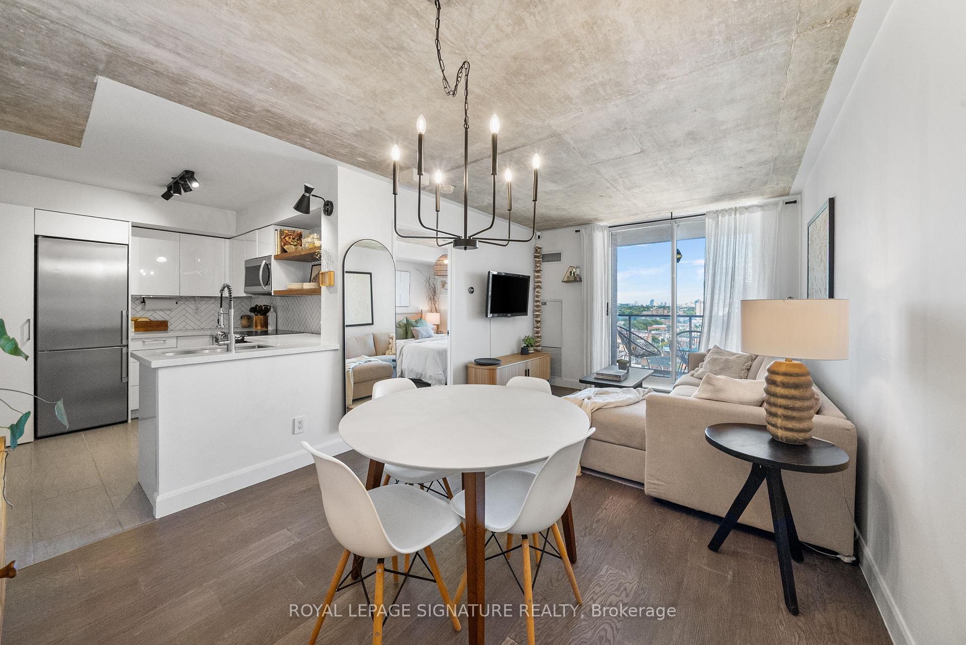 1369 Bloor Street W