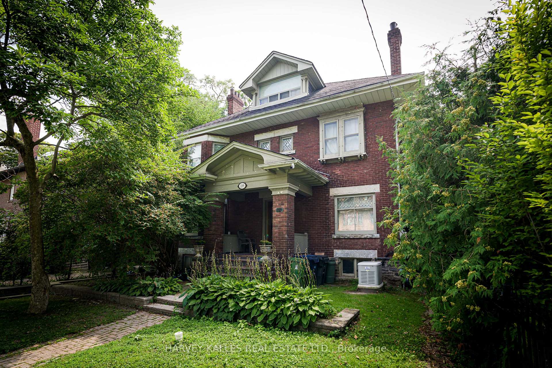 219 Balmoral Avenue