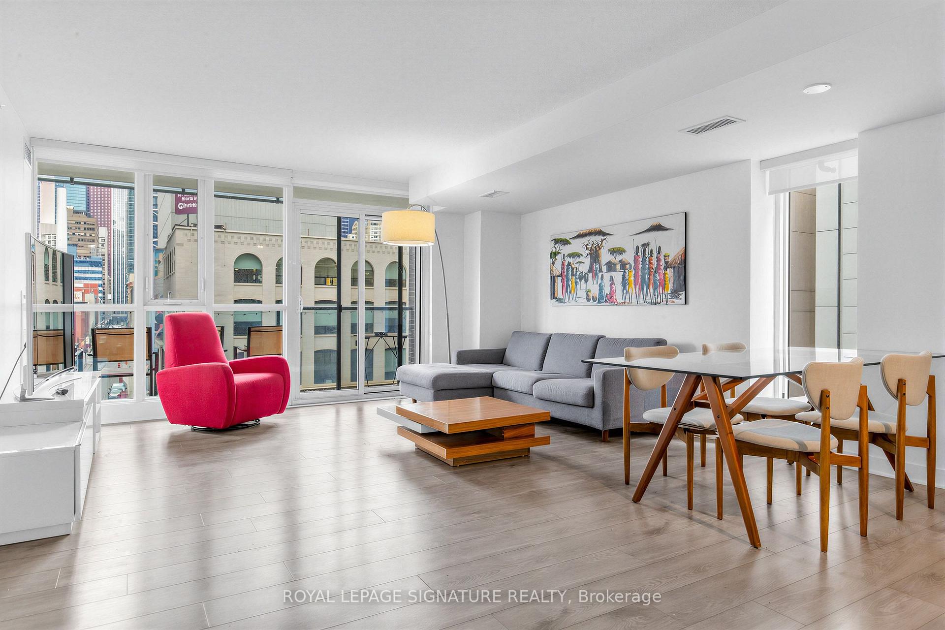 295 Adelaide Street W