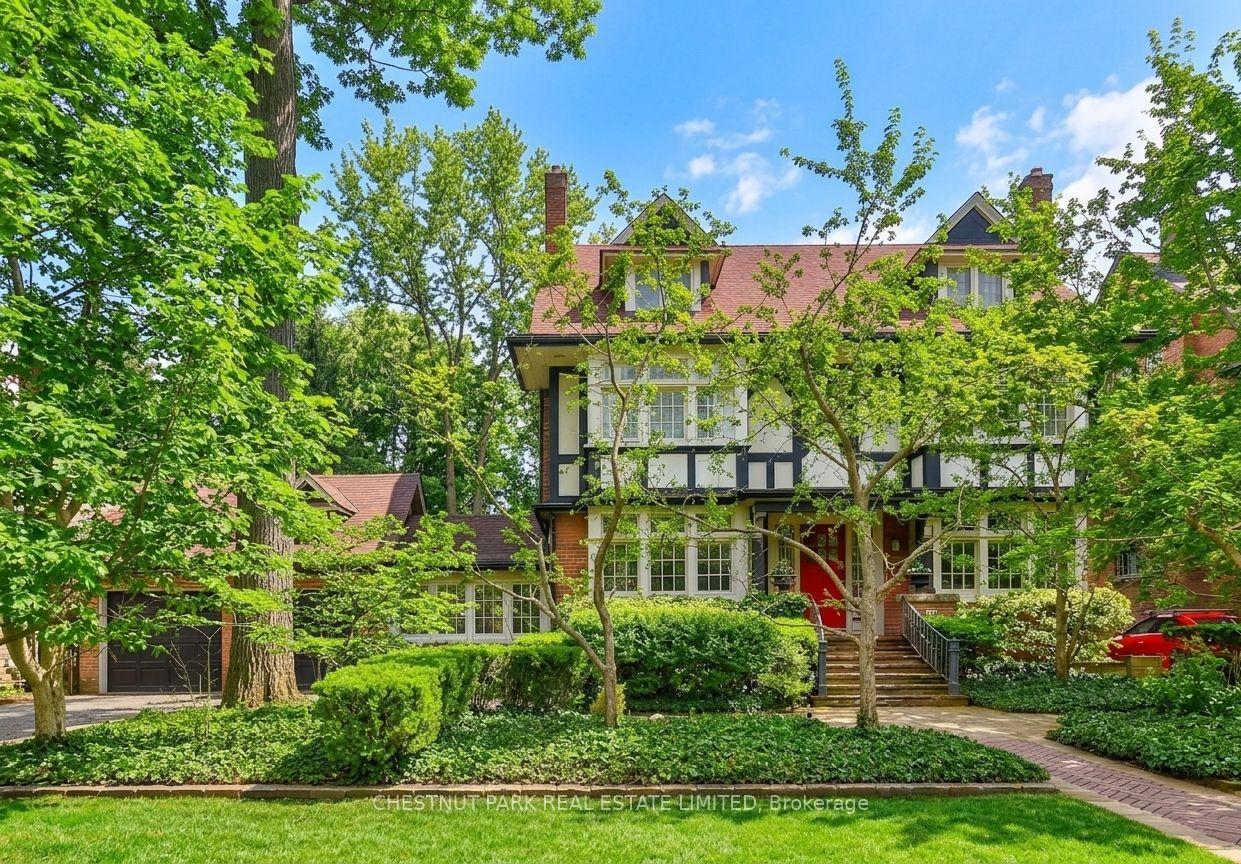 127 Roxborough Drive
