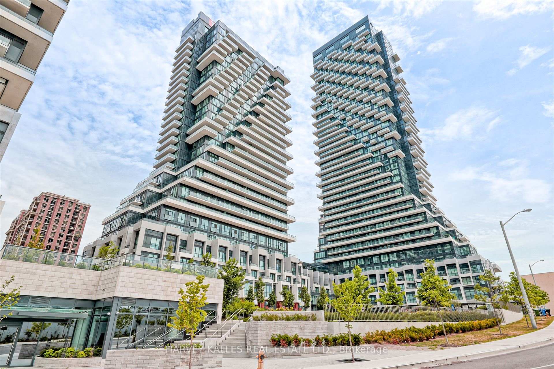 30 Inn On The Park Drive