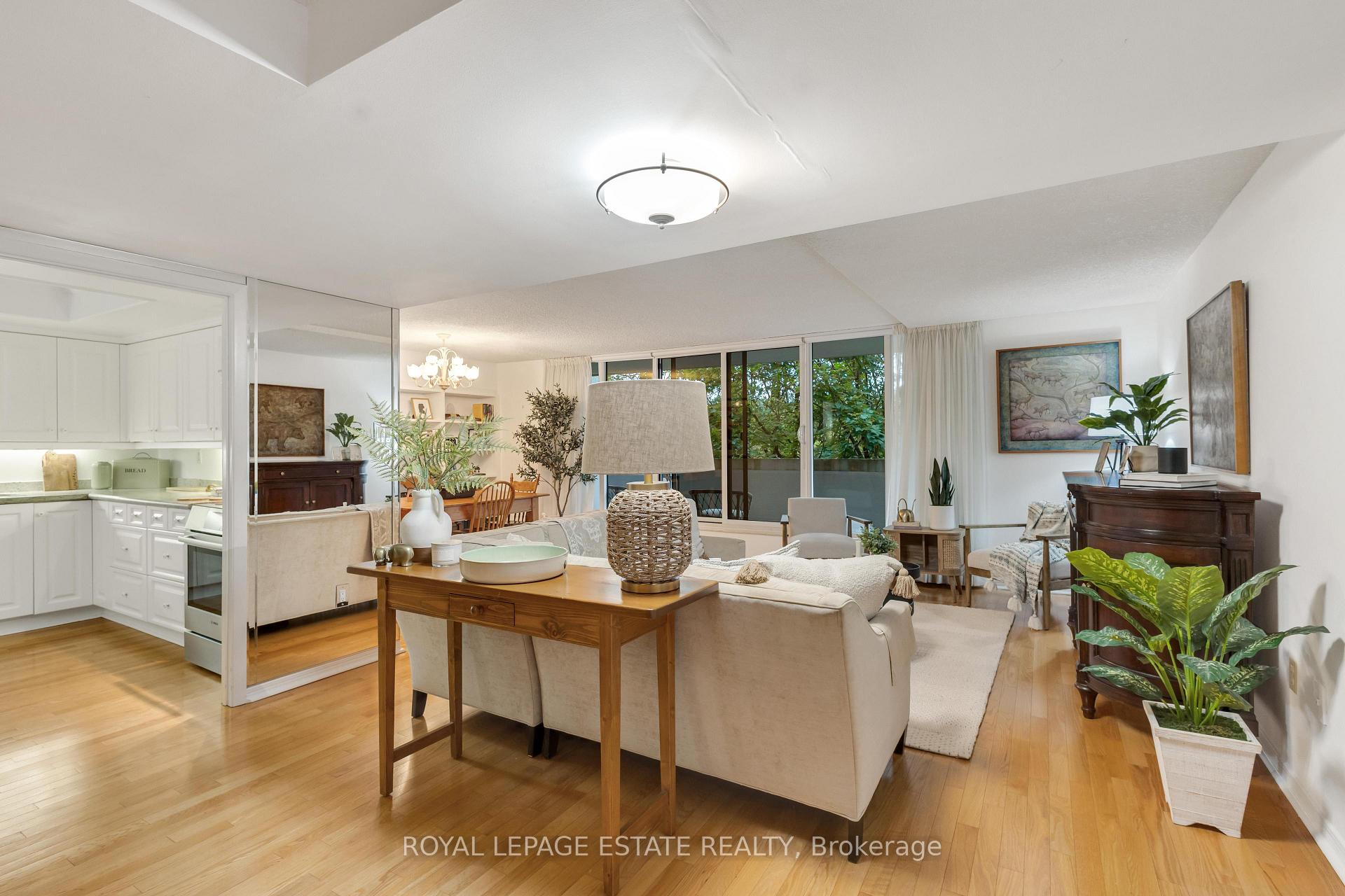 360 Bloor Street E
