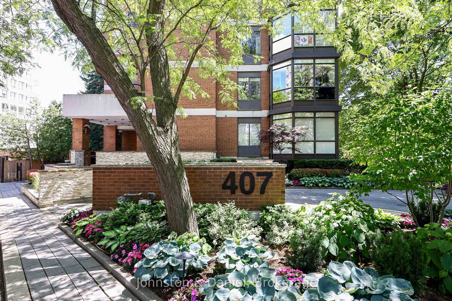 407 Walmer Road